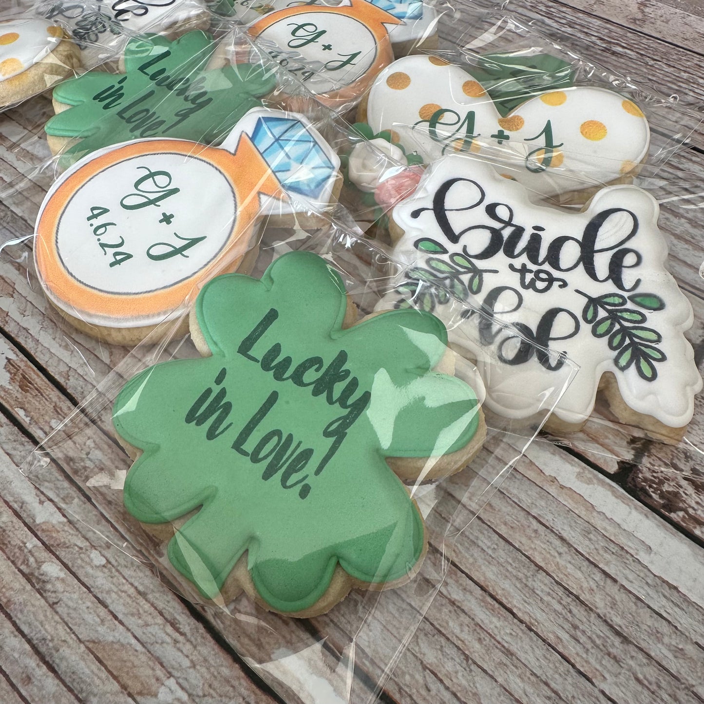 Lucky in Love Bride to Be Wedding Ring Bridal Engagement Cookies w/Couple's Names & Wedding Date-- 12 Count